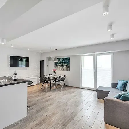 Orion Downtown By Pinpoint Лодзь